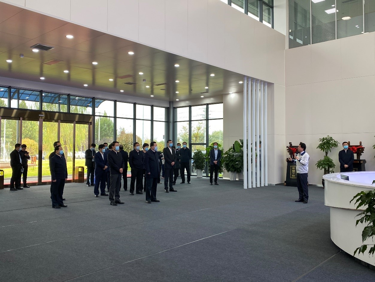 省委副書(shū)記、省長(zhǎng)周乃翔一行視察西鐵城新景高端裝備智能制造產(chǎn)業(yè)園